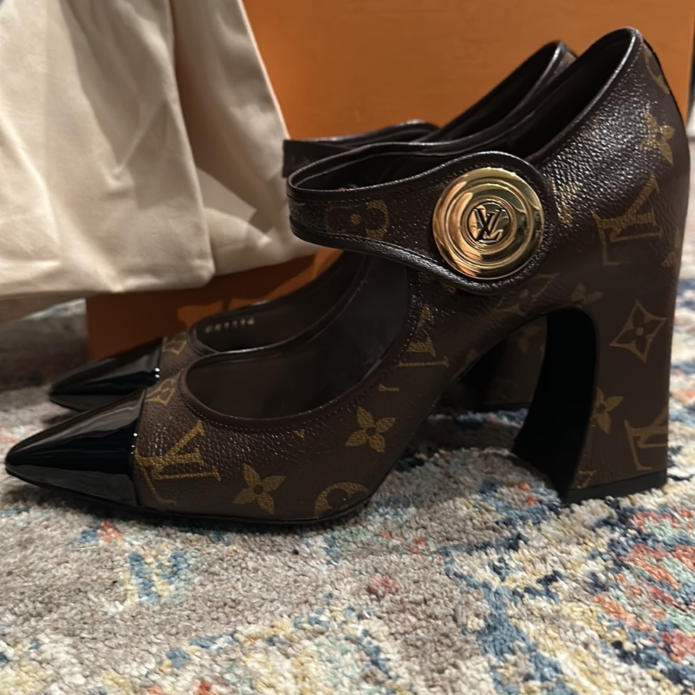 Louis Vuitton maryjanes - Picture 5 of 10